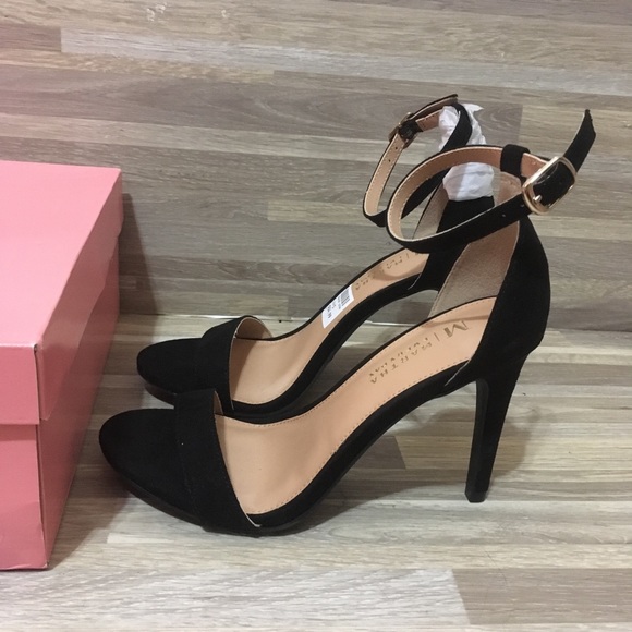 Martha Stewart High Black Heels - Picture 6 of 7